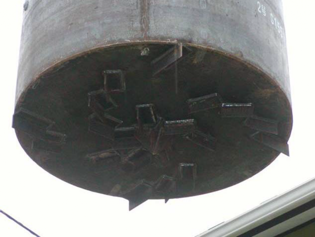 V-HOLE_04